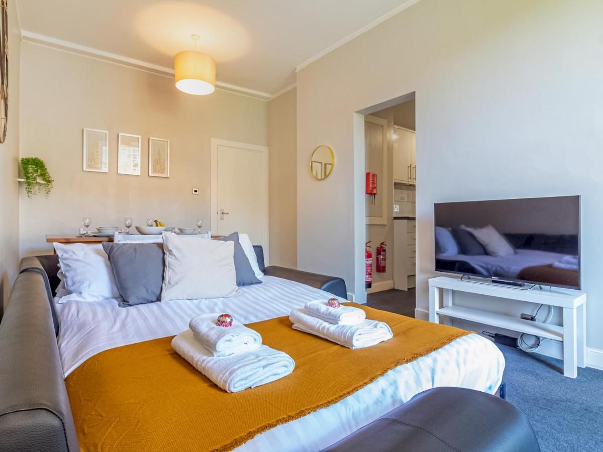 Pass The Keys Spacious And Homely Flat On The Royal Mile EDI Exterior foto